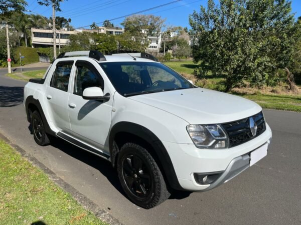 VENDIDO – Renault Duster Oroch Dynamique 2.0