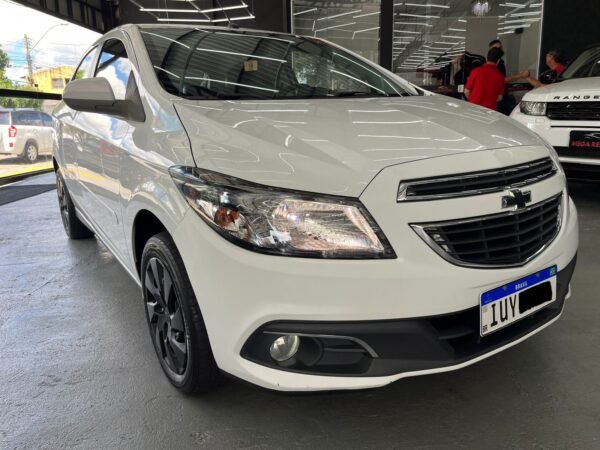 Chevrolet Onix LT 1.4 2014 Automático - Image 21