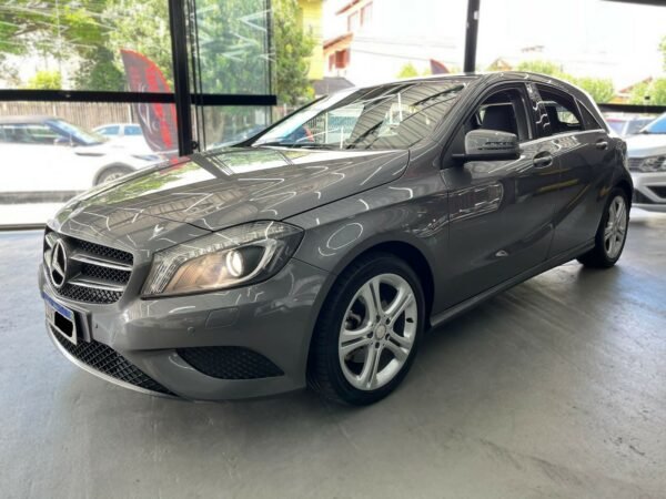 VENDIDO - Mercedes-Benz A200 Urban 1.6 2015