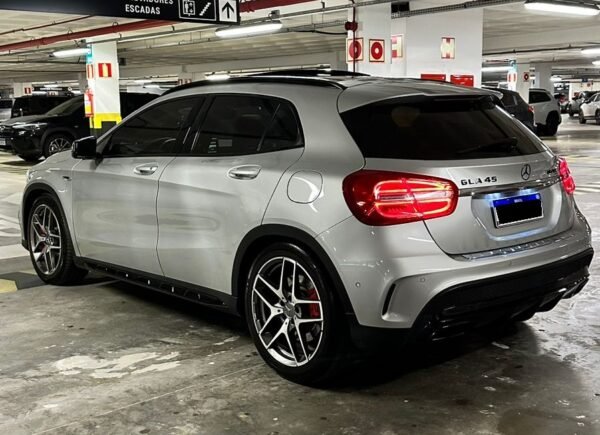 Mercedes-Benz GLA 45 AMG 2.0 Turbo 2015 - Image 12