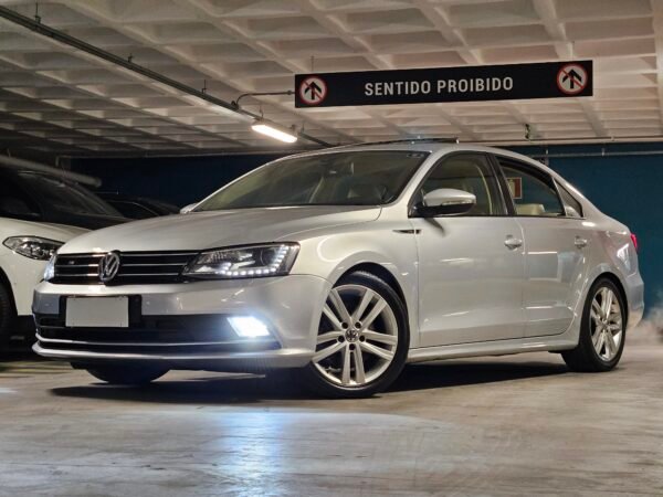 Volkswagen Jetta Highline 2.0 Turbo 2016 - Image 30