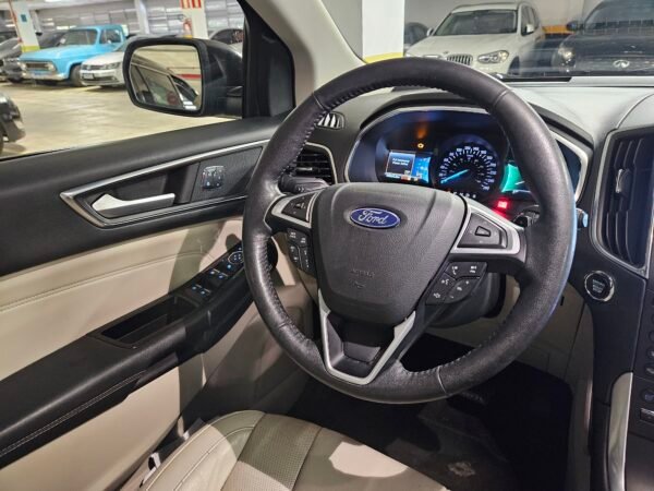 Ford Edge Titanium 3.5 V6 2018 - Image 9