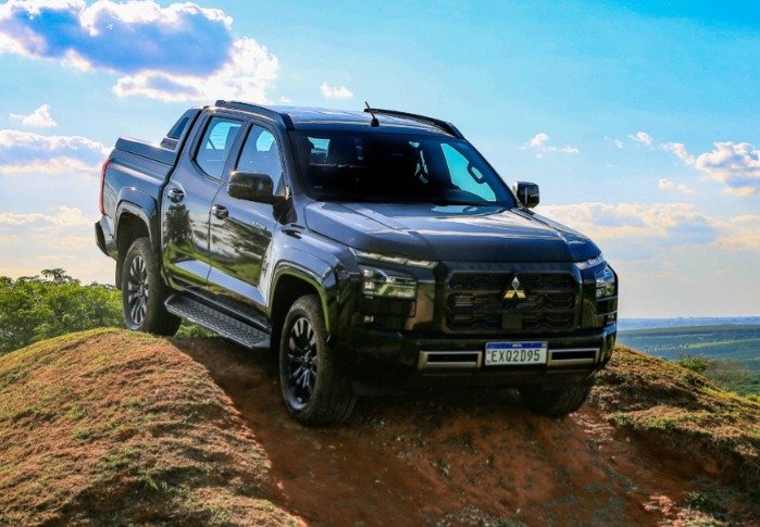 Mitsubishi Triton chega em nova geração e deixa de ser L200